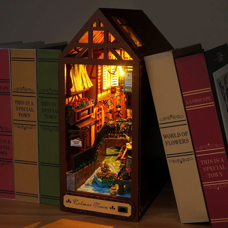 Maison de poupée en bois - LumiLivre™ - Club des Enfants